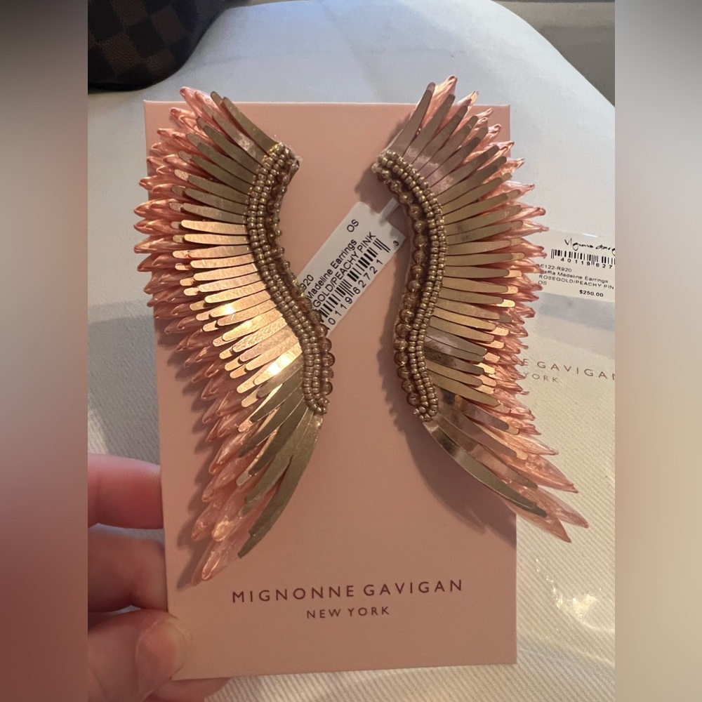 NEW WITH TAG Mignonne Gavigan Rose Gold & Peachy Pink Raffia Madeline Earrings